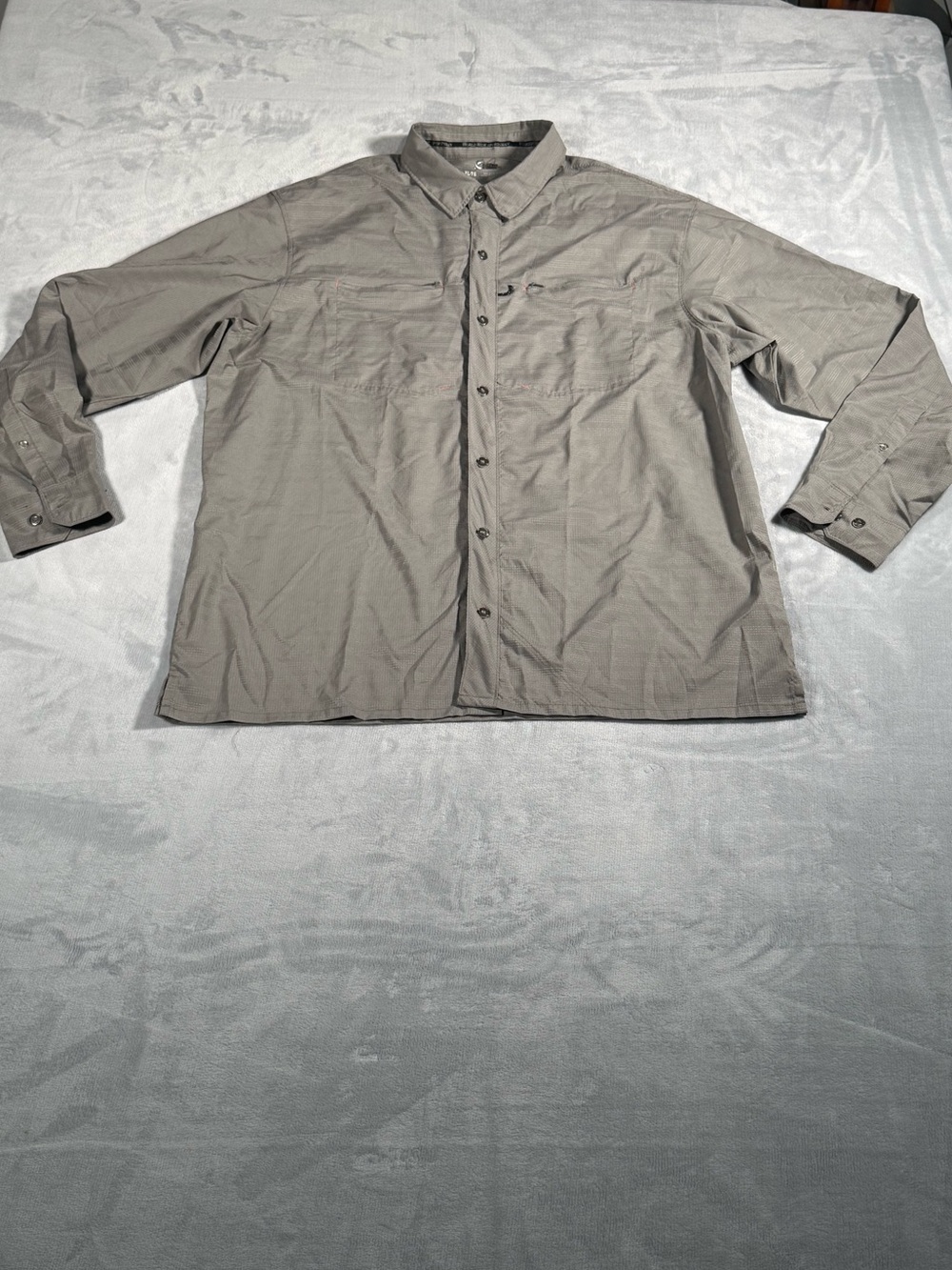 World Wide Sportsman XLTG Fishing Shirt Gray Plaid Long Sleeve Vented